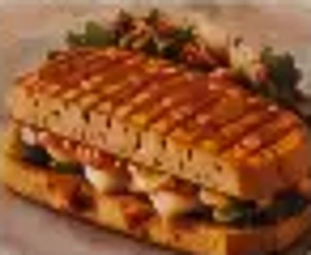 تونا ملت